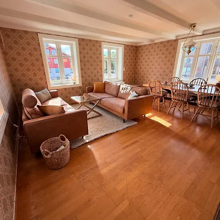 Tatil Evi Lofoten Town I Sleeps 9 Leknes