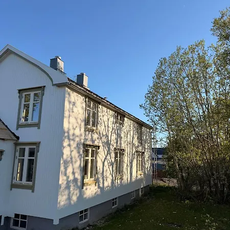 Lofoten Town I Sleeps 9 Tatil Evi Leknes