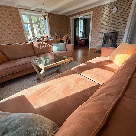 Lofoten Town I Sleeps 9 Tatil Evi